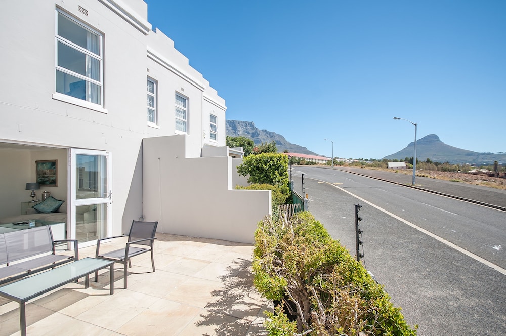 3 Canterbury Square 20/26