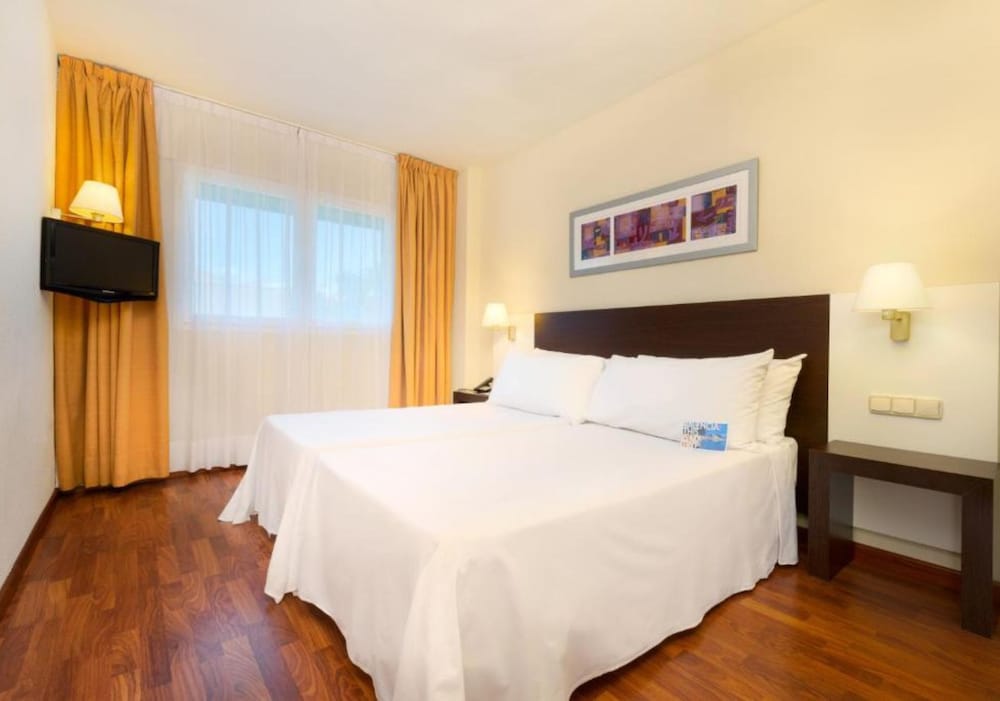 ROOM, SINGLE, DOUBLE BED