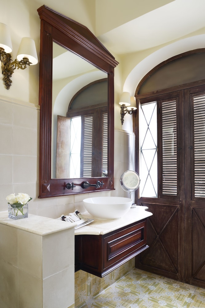 Casa Lecanda Boutique 34/38