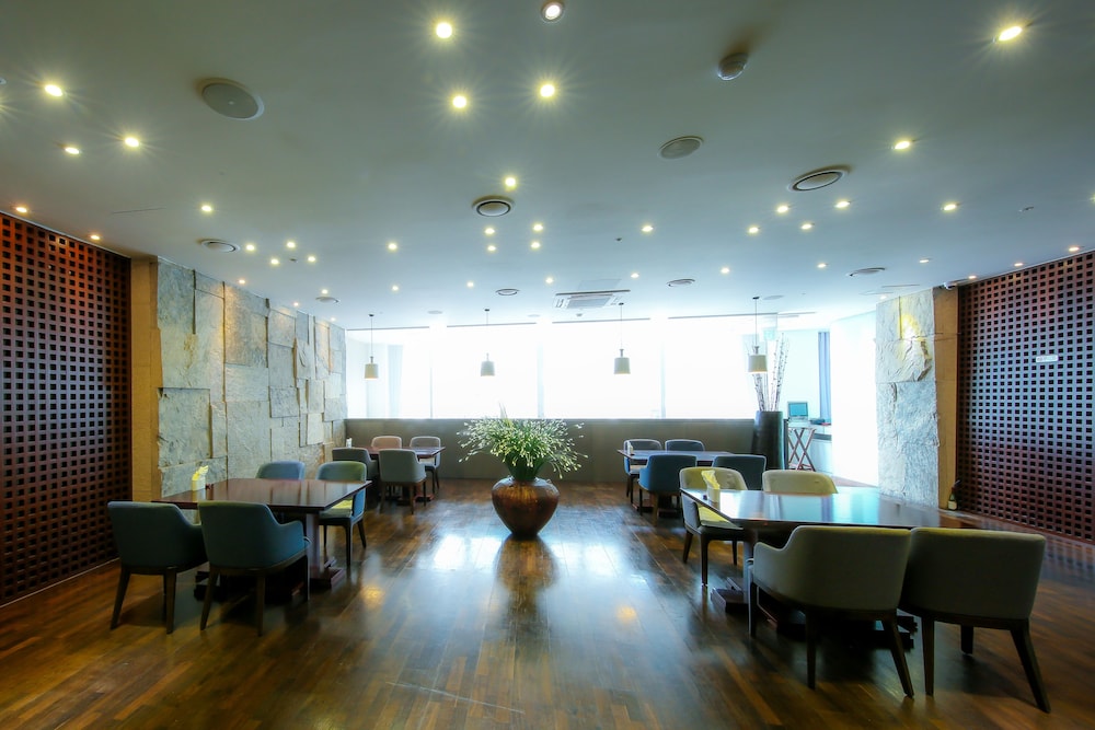 Hotel Food & Tour 35/50