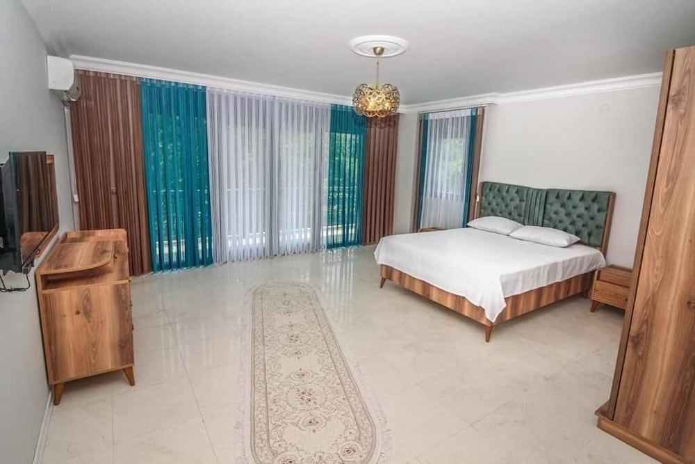 Bahar Villas Sapanca 18/30
