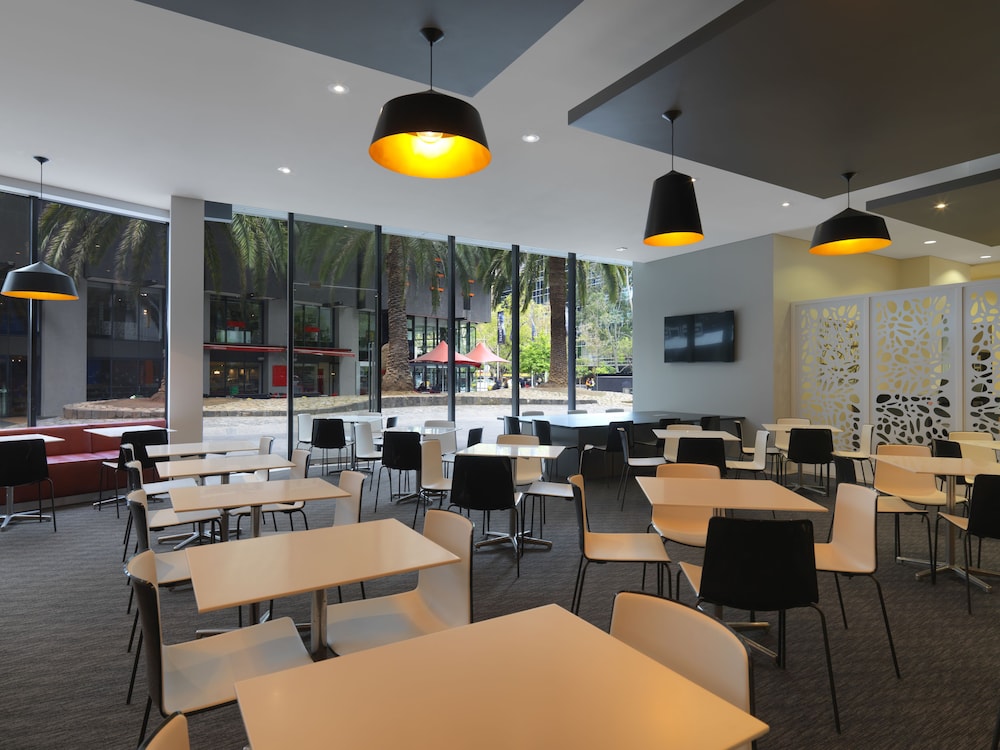 Mercure Melbourne Southbank 30/50