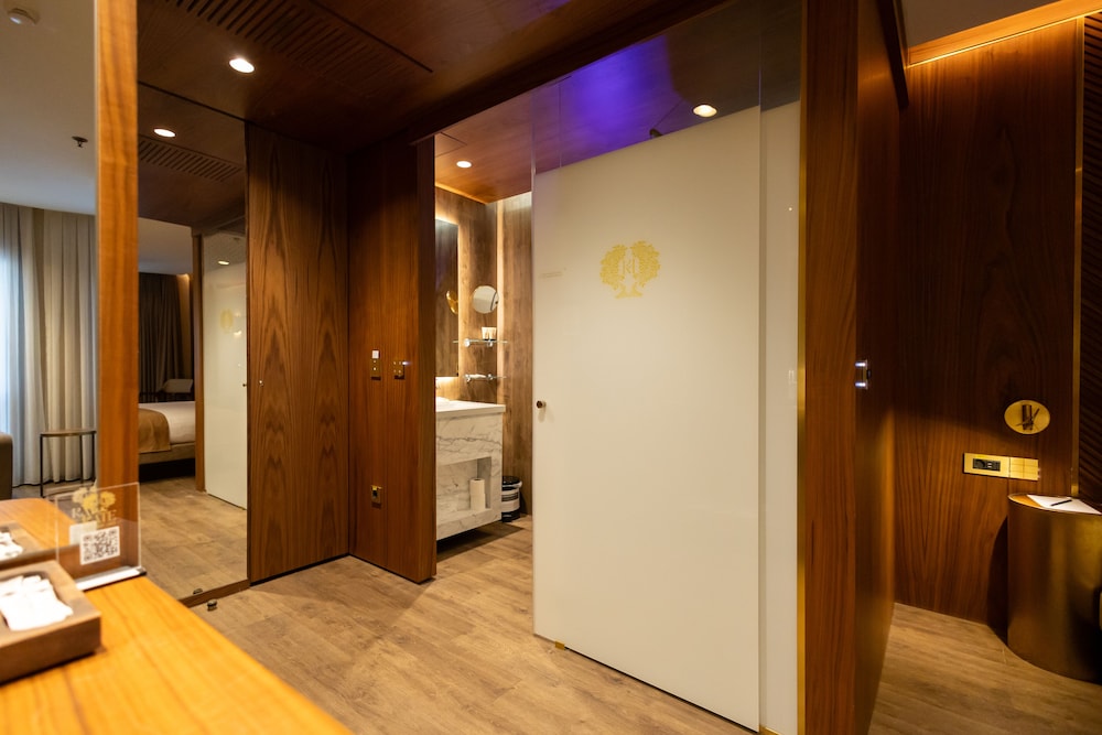 Kate Hotel Special Class 44/64