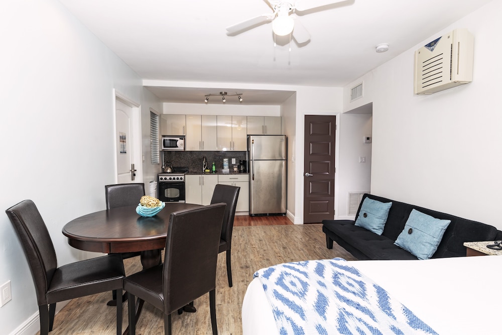 Caribbean Resort Suites 41/65