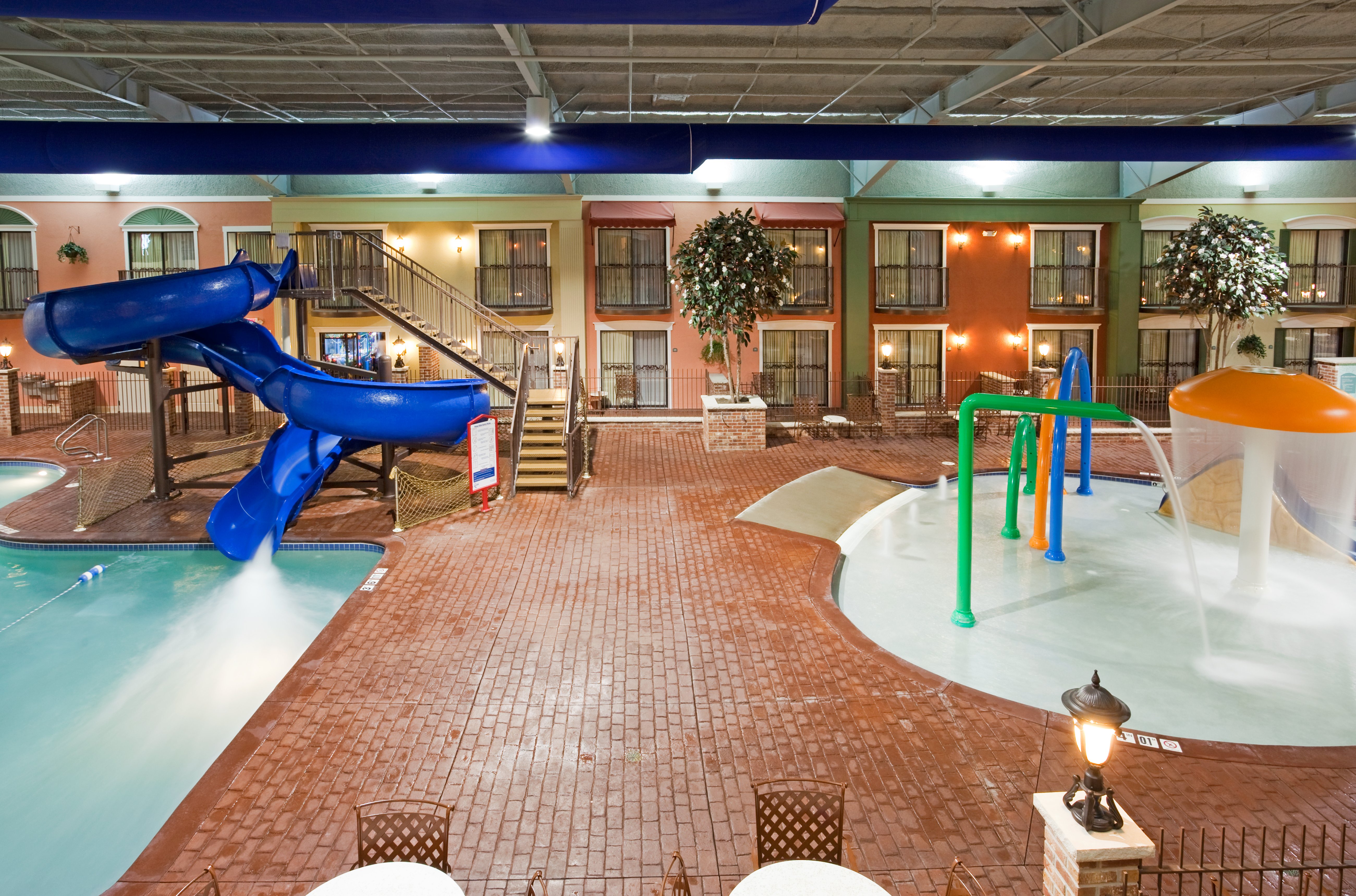 Holiday Inn Hotel Suites Minneapolis Lakeville 43/46