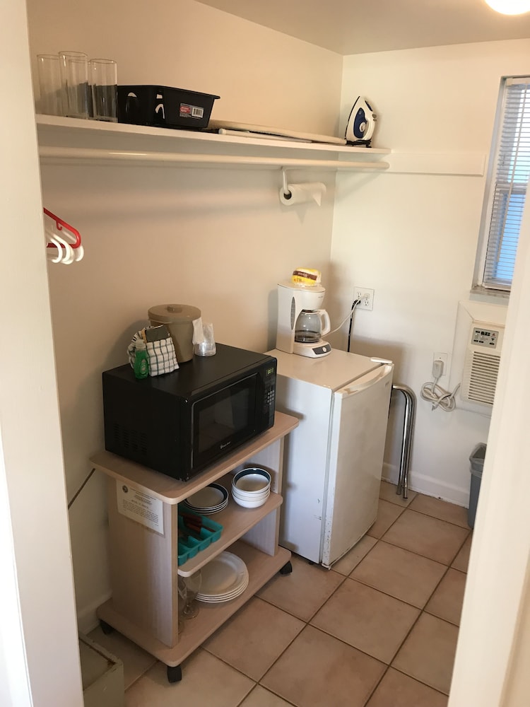 Miramar Resort 5/50