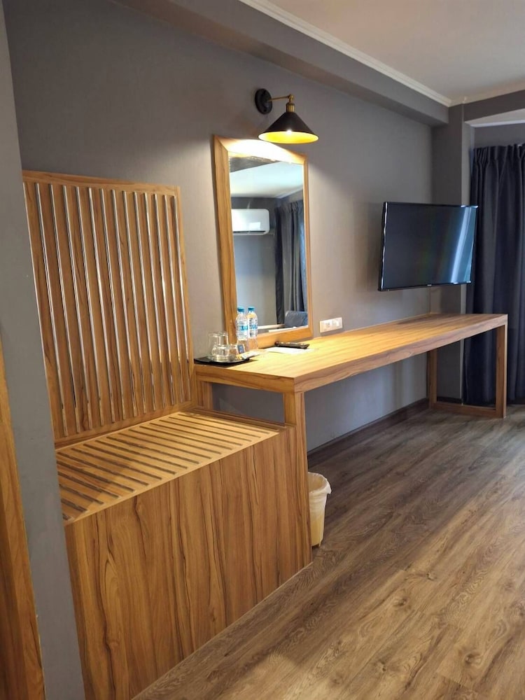 Marine Plaza Hotel Pattaya 5/50