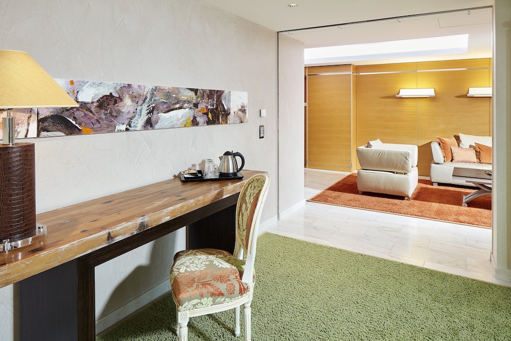 HOTEL L'EUROPE 25/75