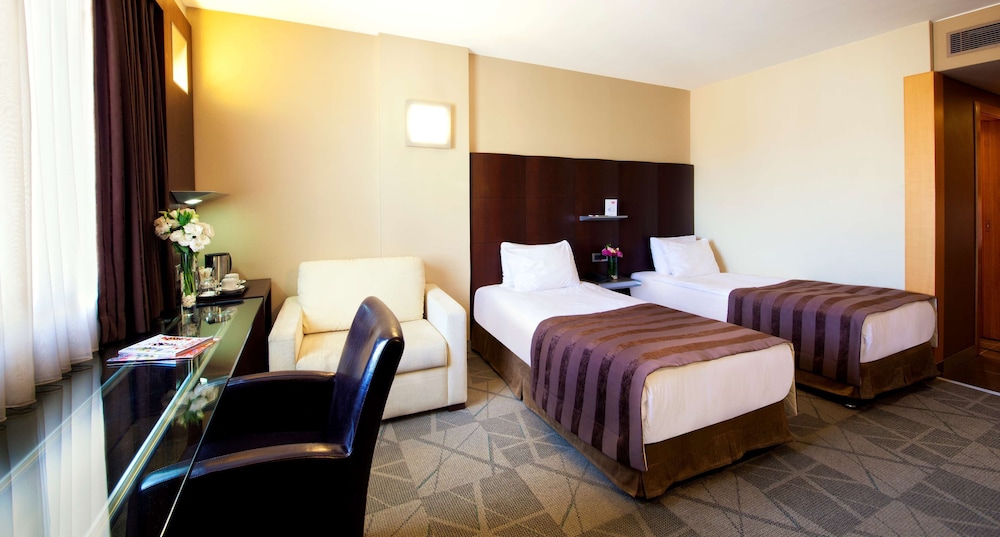 Point Hotel Taksim 12/68