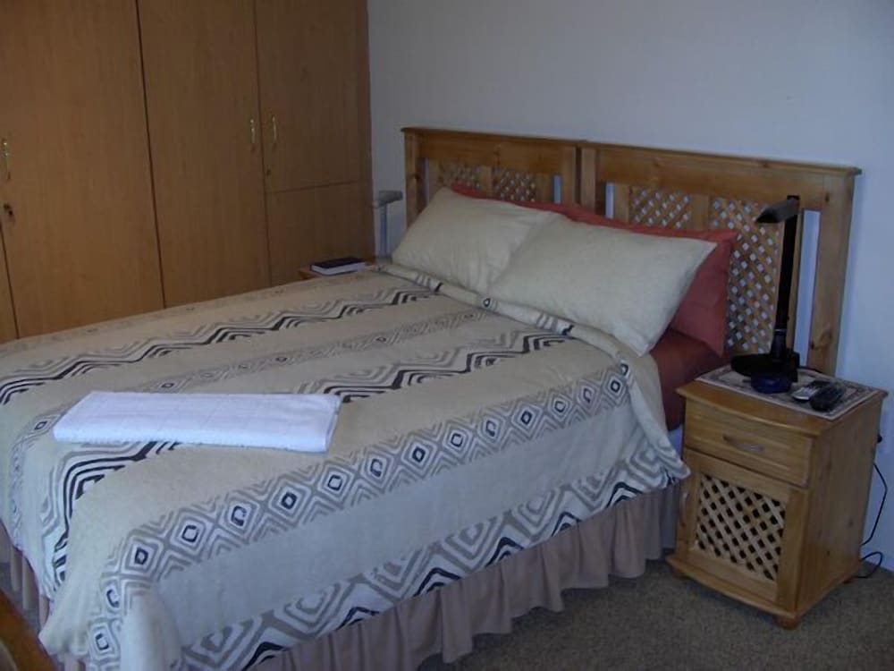 Aark Guest Lodge cc Boutique Hotel 8/22