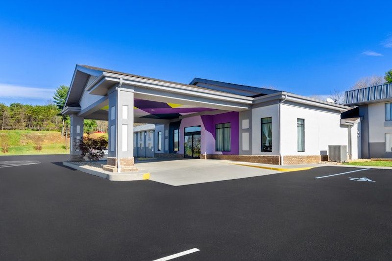 Spark by Hilton Daleville Roanoke North 10/12