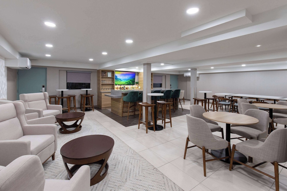 Wyndham Garden Louisville East 29/37