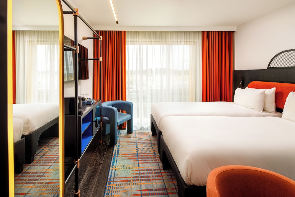 Standard, Twin Beds