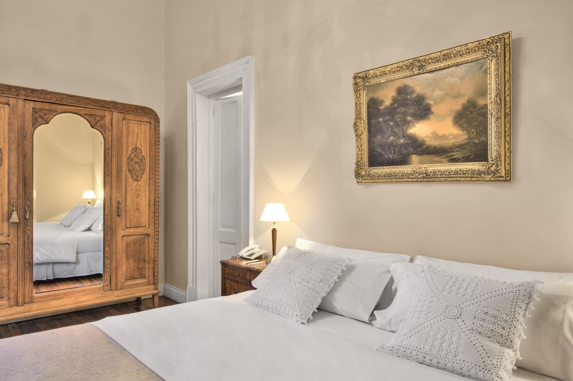 Deluxe, Double or Twin Bed, Hotel del Casco 2/4