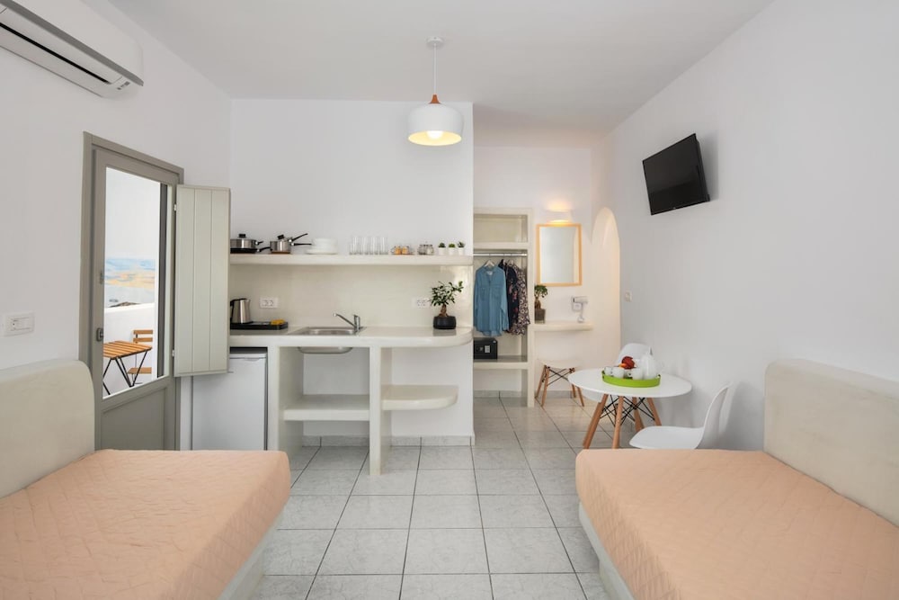 Olive Tree Suites 17/23