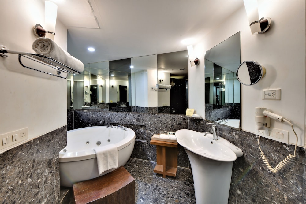 The Fern Residency Subhash Bridge Ahmedabad 60/65