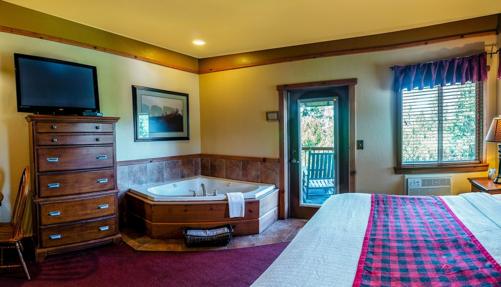 Callahan s Mountain Lodge 30/78