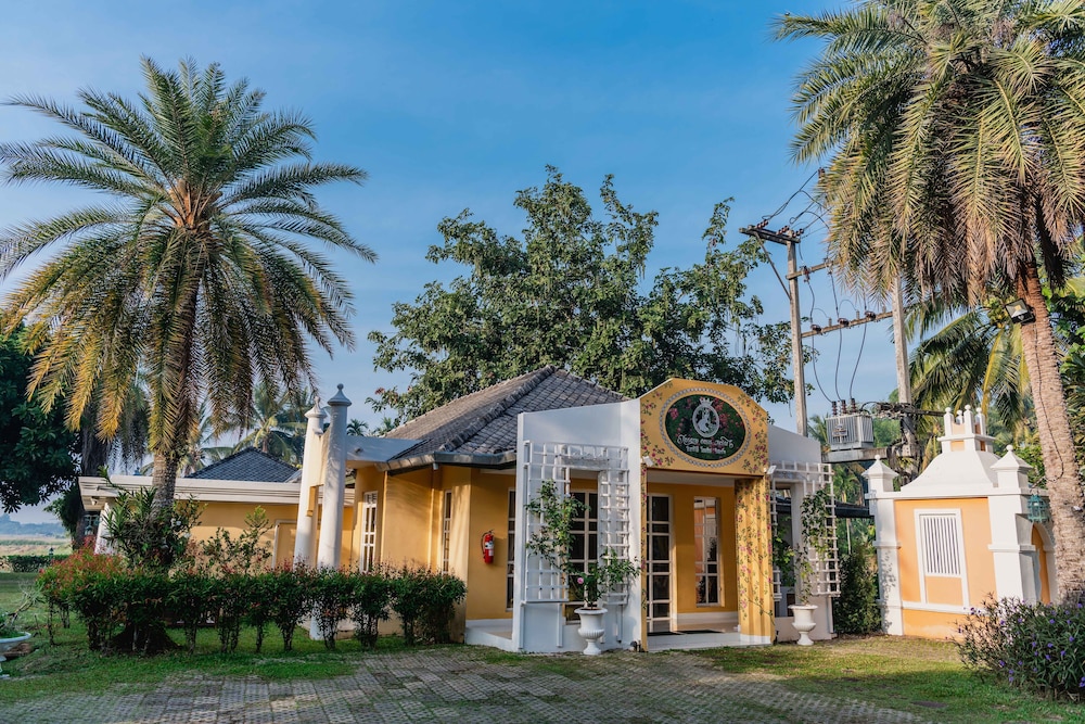 Rosario Oasis Resort - SHA Plus (ex The Cathay Resort and Spa) 2/50