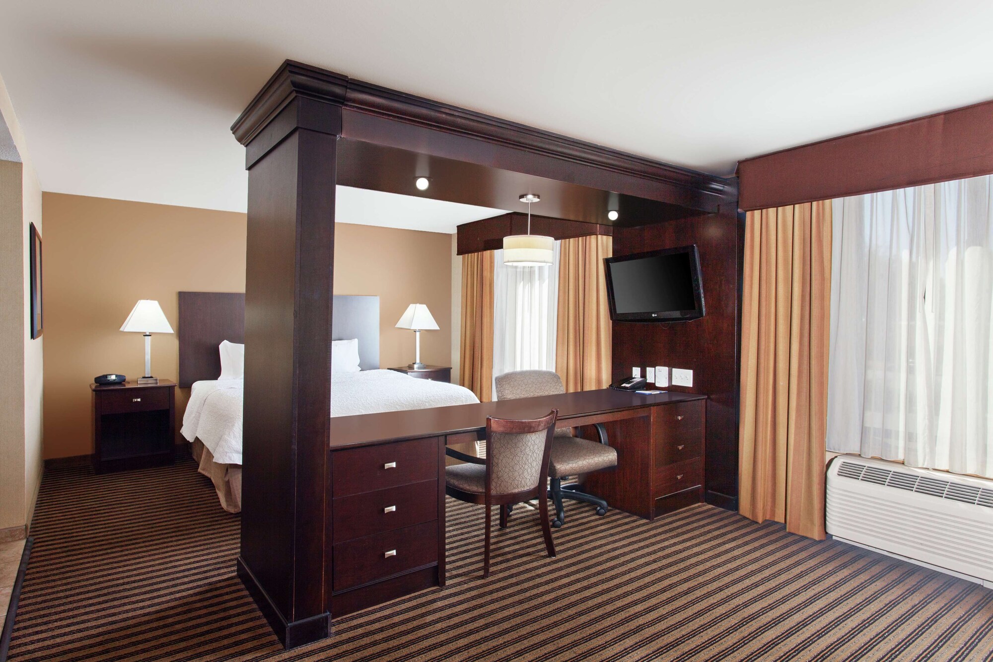 جناح استوديو بسرير كينج مع أريكة، Hampton Inn & Suites Fresno-Northwest, CA 2/10