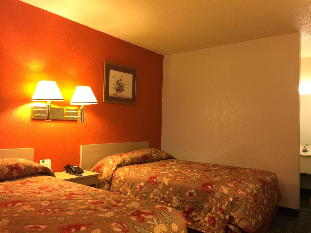 Americas Best Inns Moline 12/23