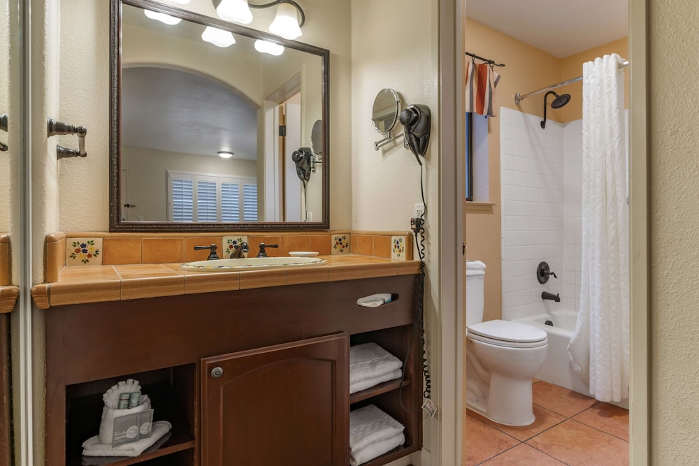 Best Western Rose Garden Inn 13/37