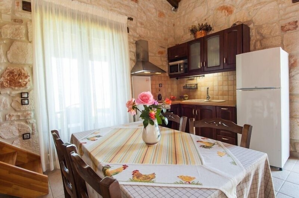 KAVOS PSAROU VILLAS 36/50