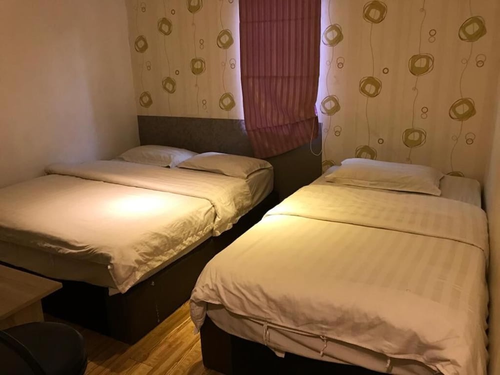 My Family Hotel 8/36