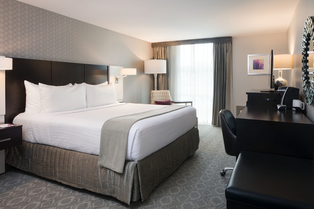 Crowne Plaza Chicago Sw Burr Ridge 10/59