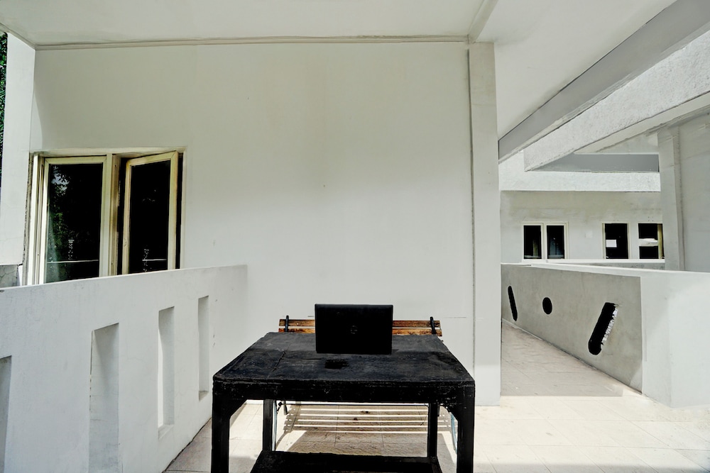 Hotel O near Ciputra World Surabaya formerly Darmo Residence 47/60