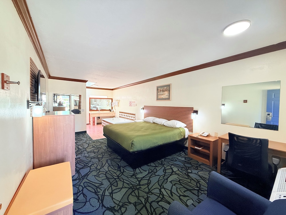 Economy Inn - Akron 38/57