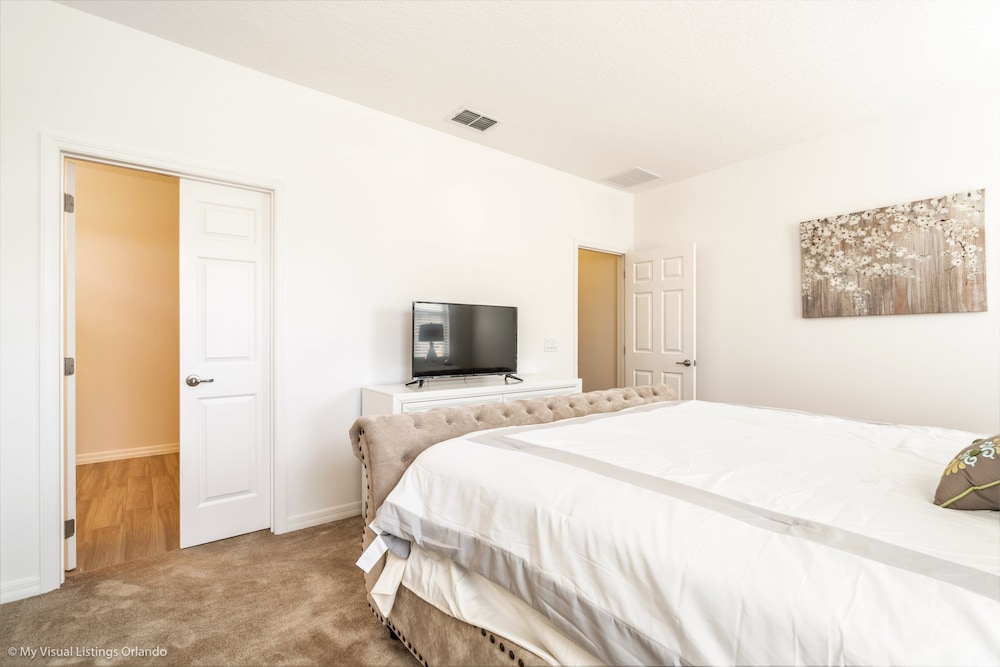 Solterra Resort 48/65