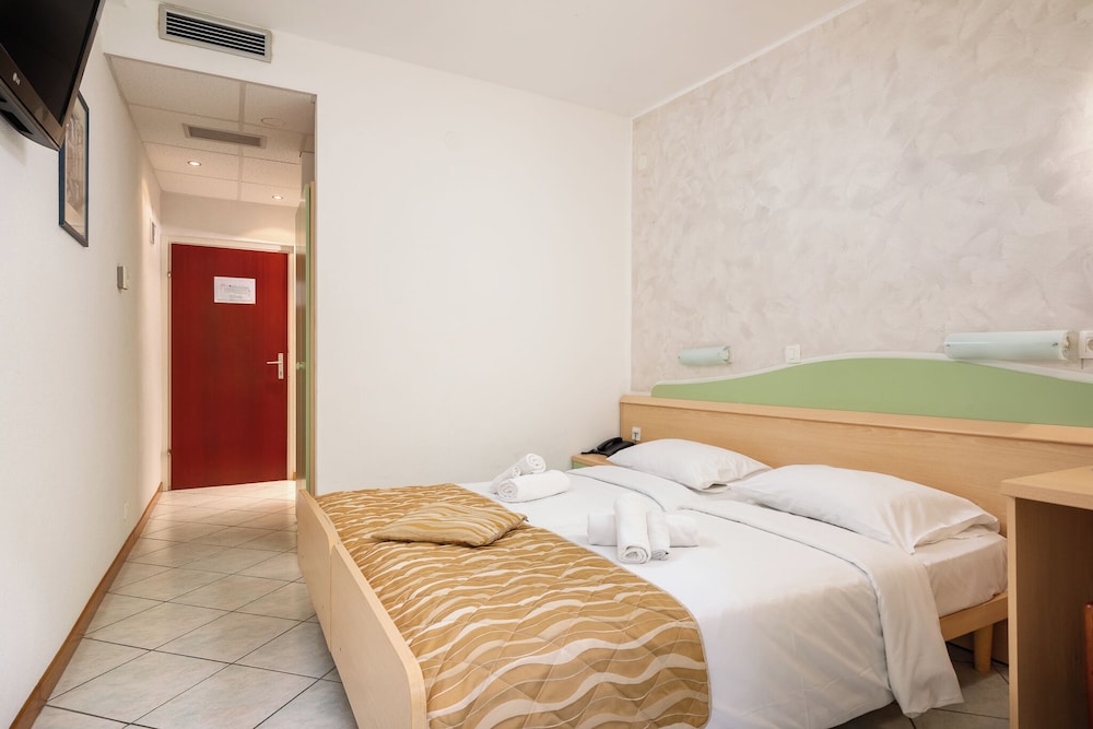 Hotel Narcis - Maslinica Hotels and Resorts 9/48