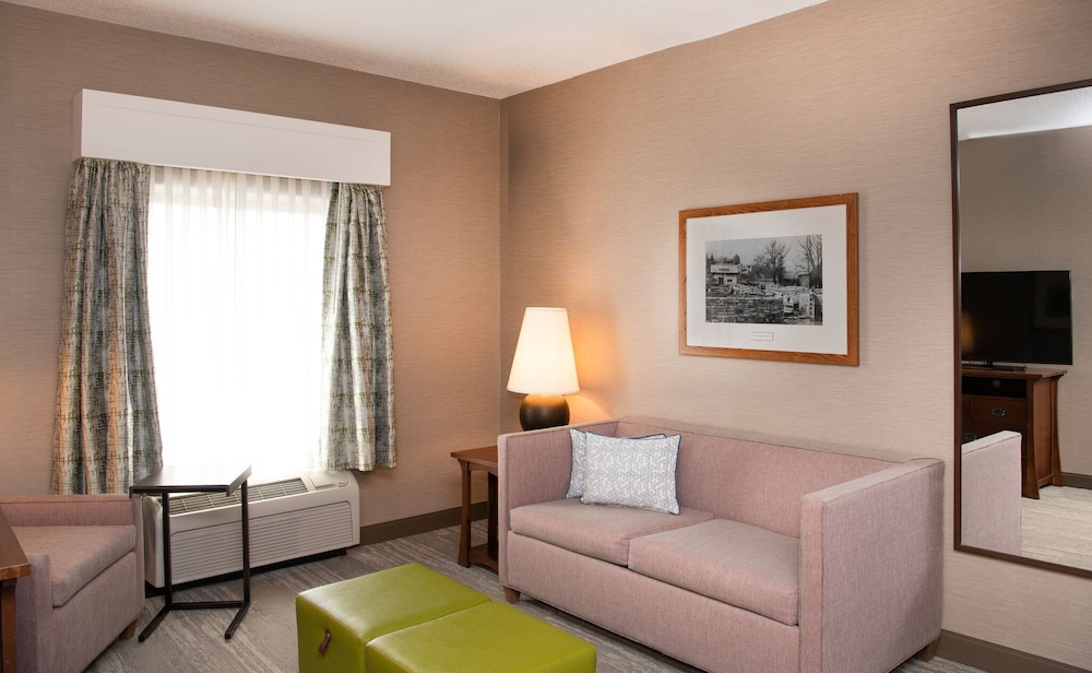 Hampton Inn and Suites Rochester/Victor 30/60
