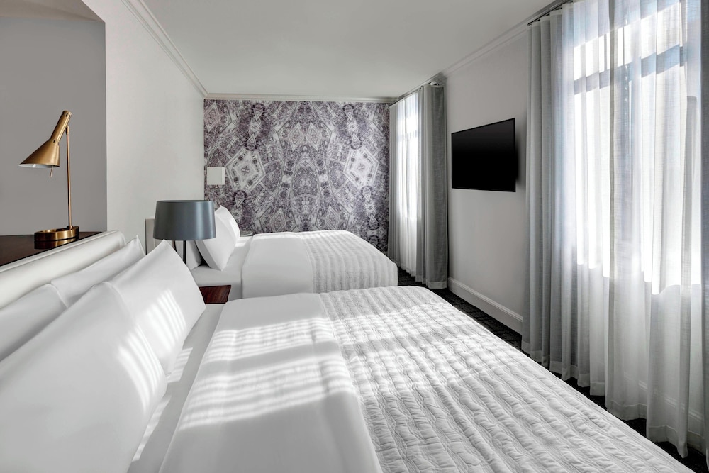 Room at Le Méridien Indianapolis, INDIANAPOLIS - IN