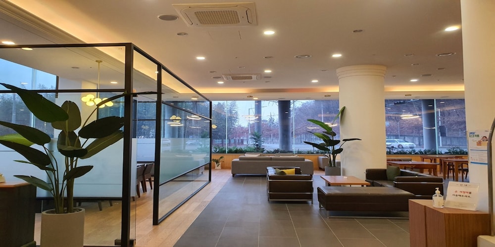 Crown Hotel 19/34