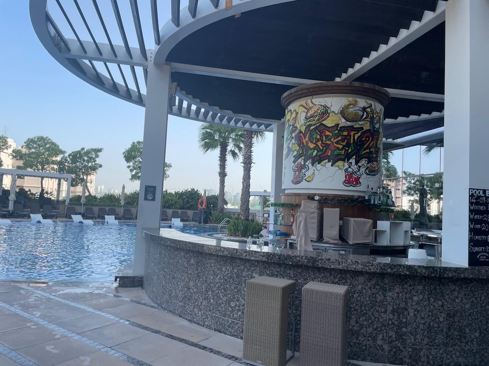 Hyatt Regency Dubai Creek Heights 35/72