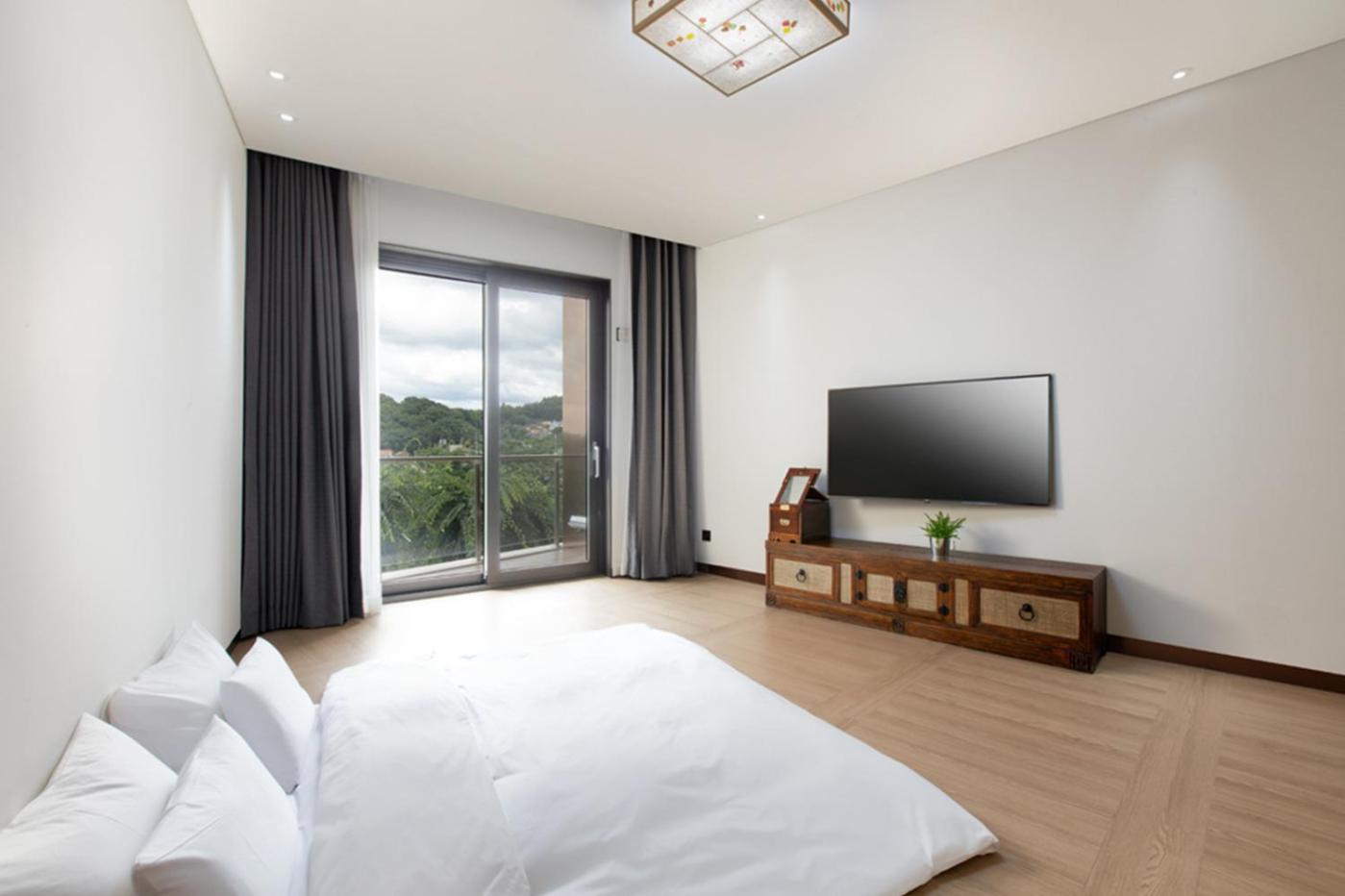 Korean, Deluxe, Terrace