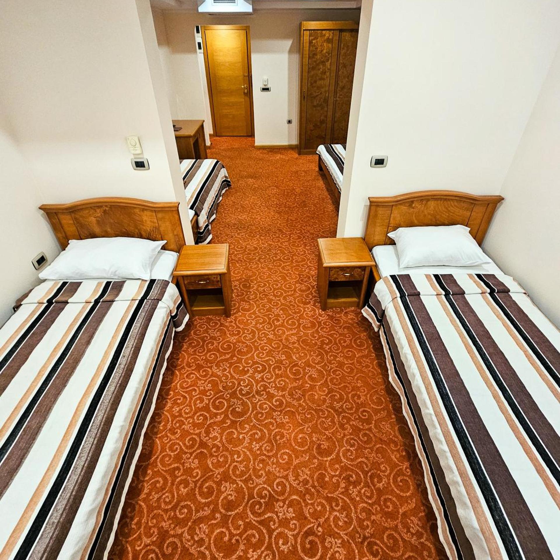 Hotel Bambis 12/54