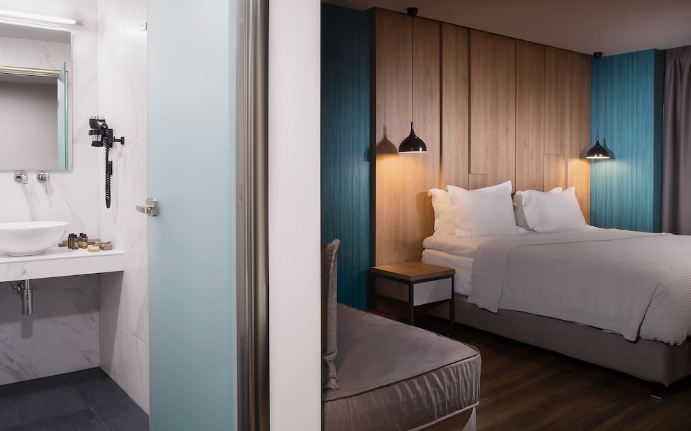 360 Degrees Pop Art Hotel 28/74