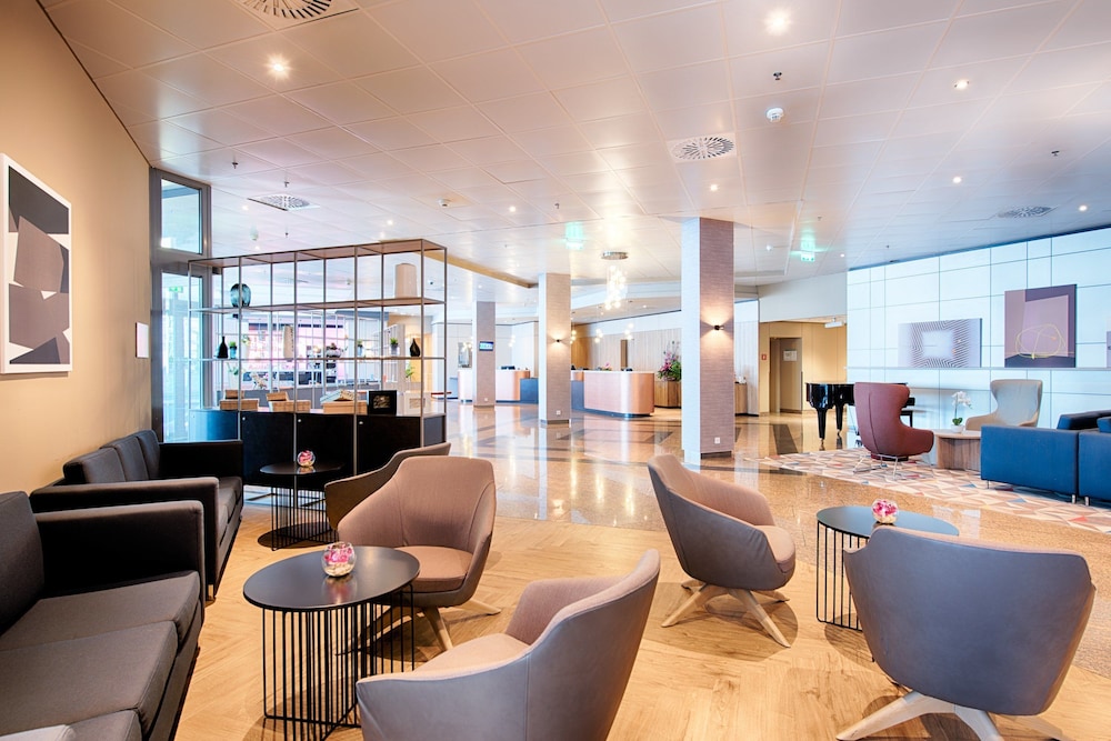 Crowne Plaza Frankfurt Congress Hotel 66/79