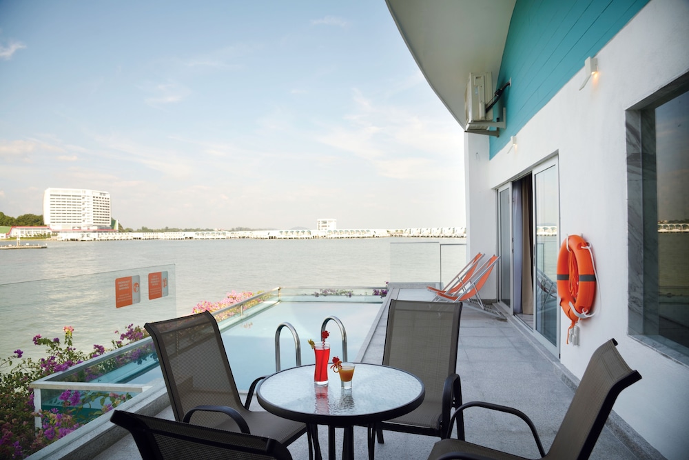 Lexis Hibiscus Port Dickson 30/48
