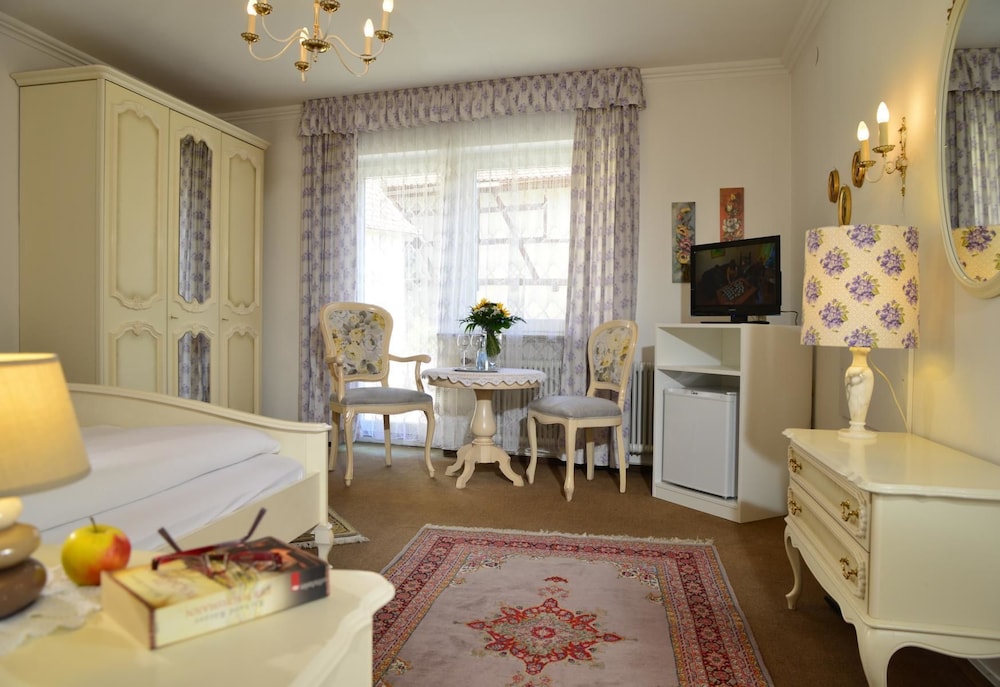 Romantica Hotel Blauer Hecht 43/57