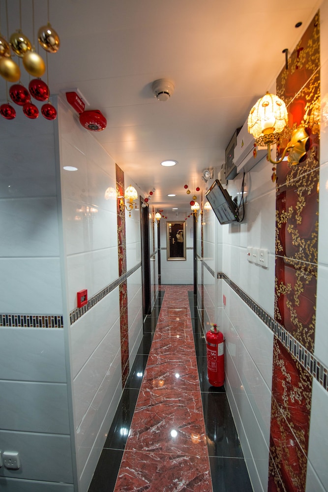 Canada Hotel 7/50