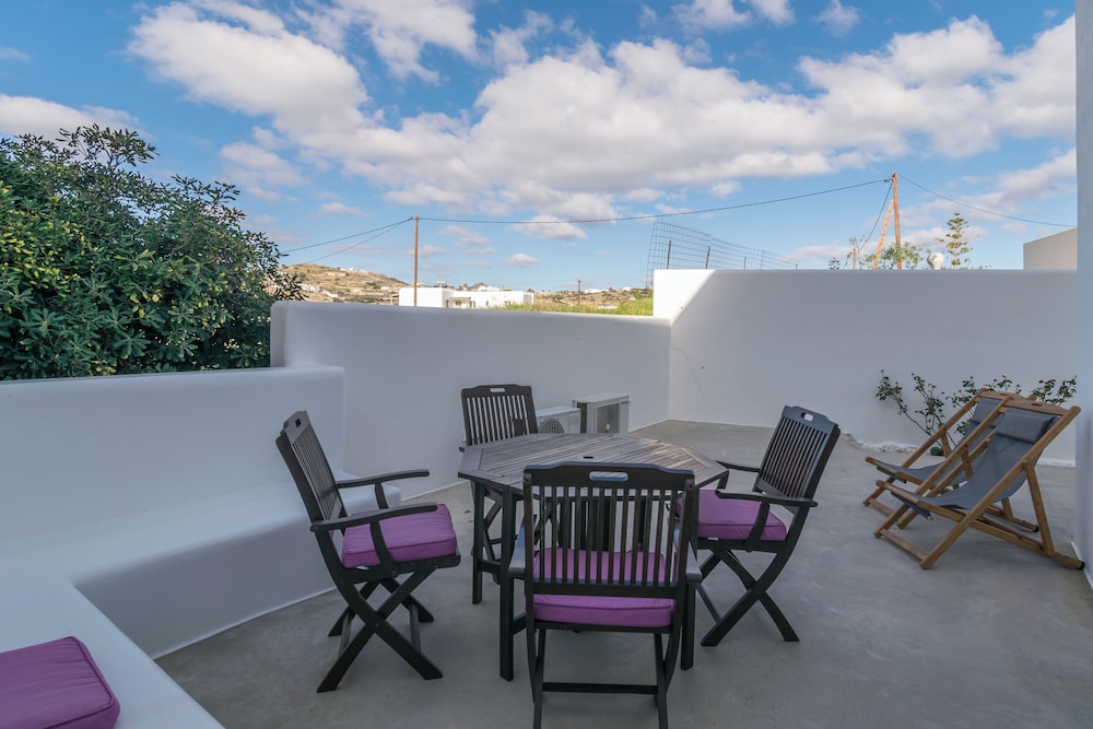 Tsakanos Home 26/50