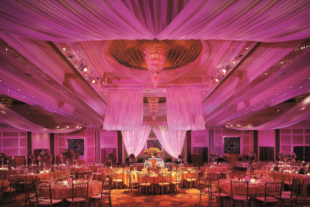Makati Shangri-La 23/50