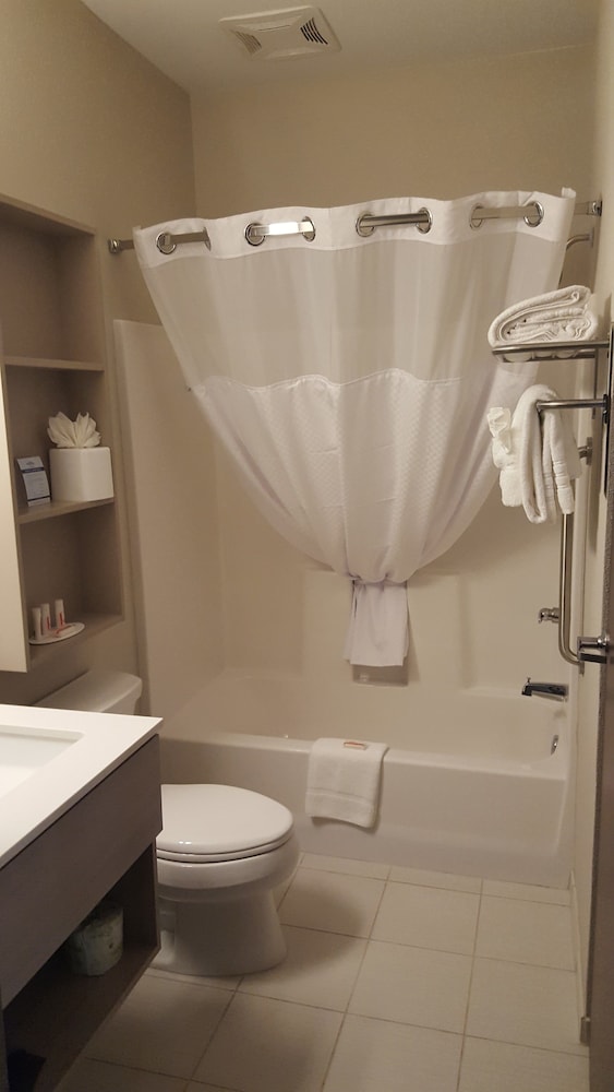 Microtel Inn And Suites By Wyndham Perry 6/41