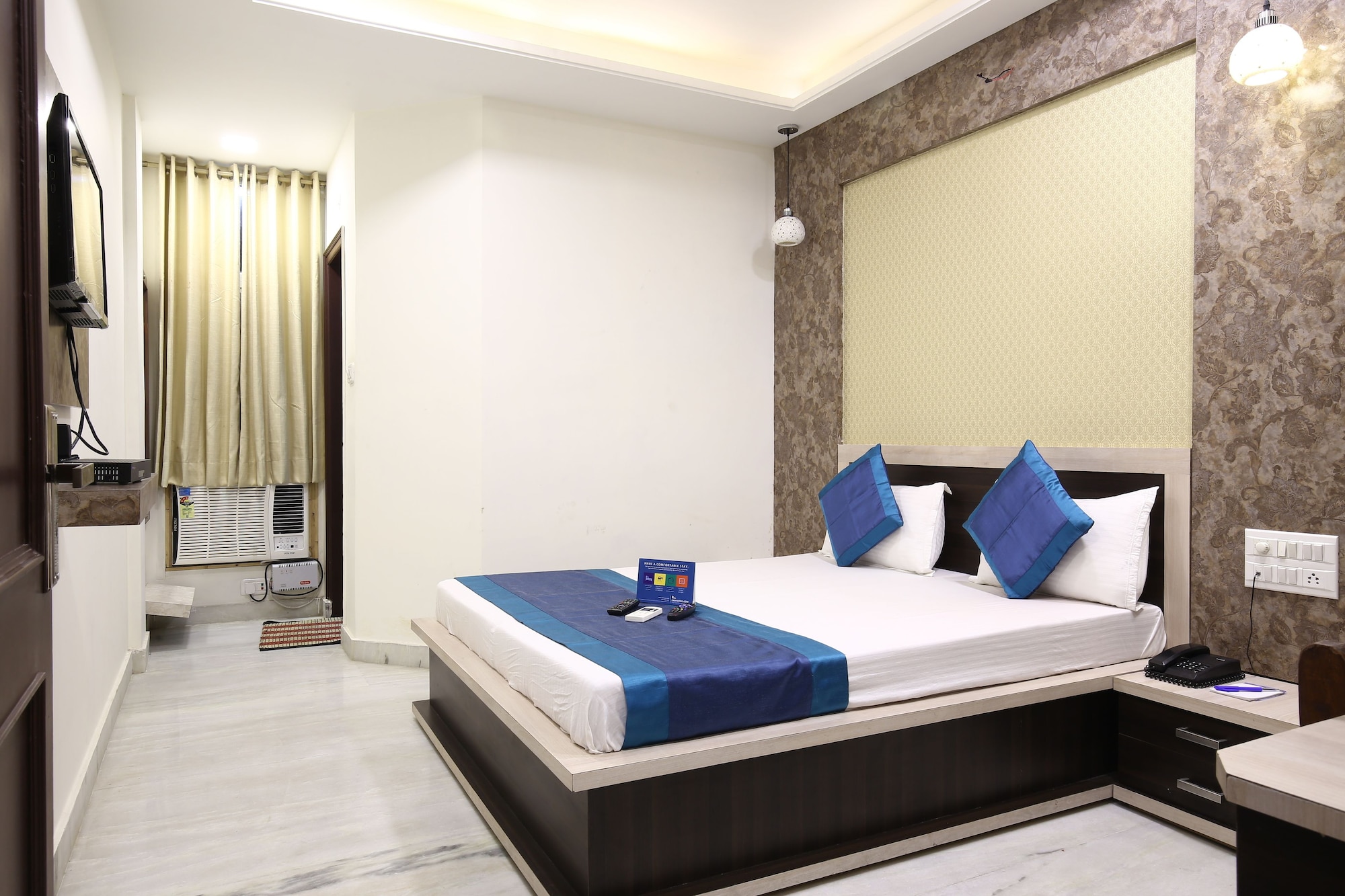 EXECUTIVE, DOUBLE BED