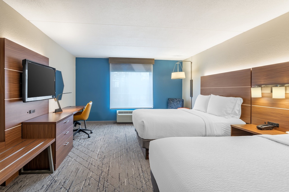 Holiday Inn Express Petersburg 29/70