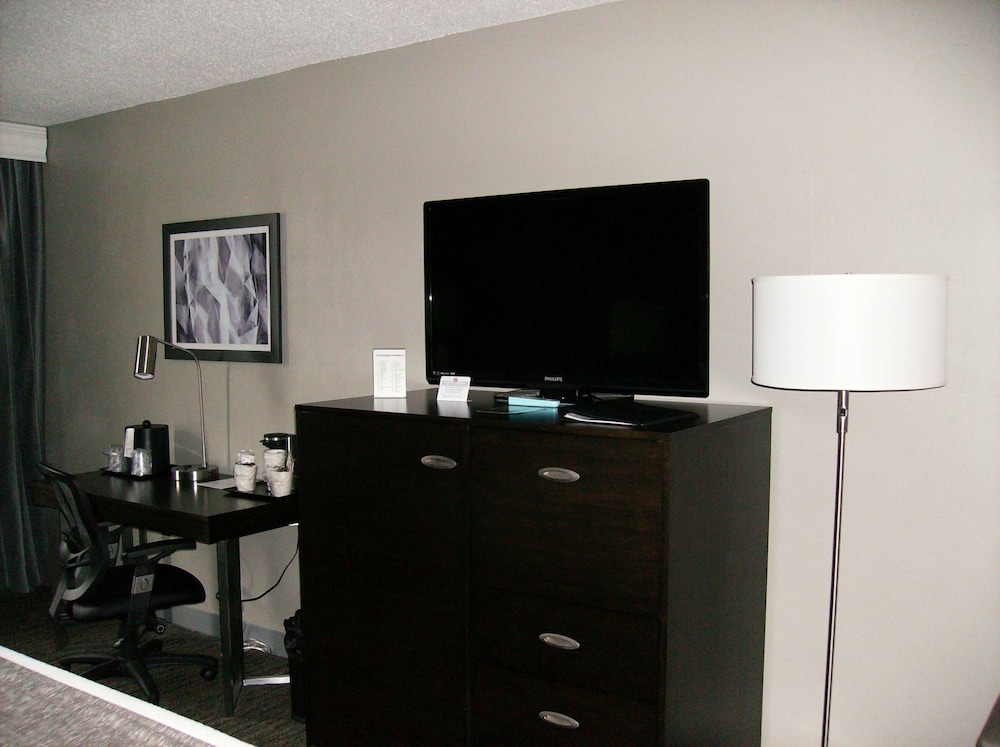 Best Western Plus Bradford Inn 37/38