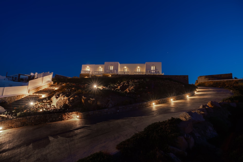 CAPE MYKONOS 53/61